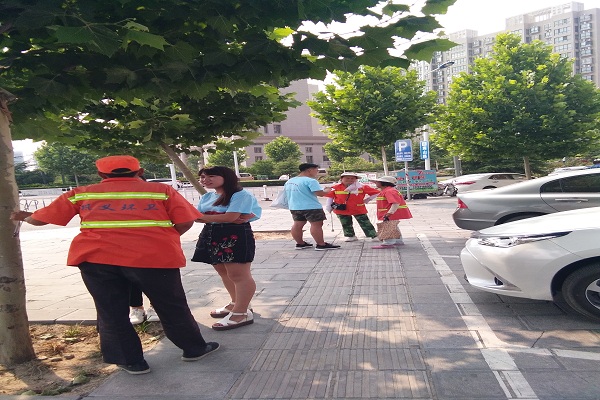 9深度访谈.jpg