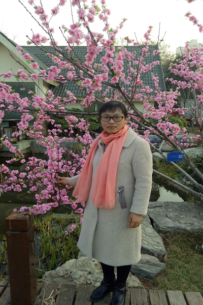 轩春青生活照_副本.jpg 轩春青生活照_副本.jpg