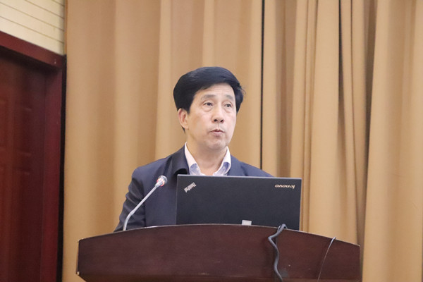 师求恩副校长_副本.jpg 师求恩副校长_副本.jpg